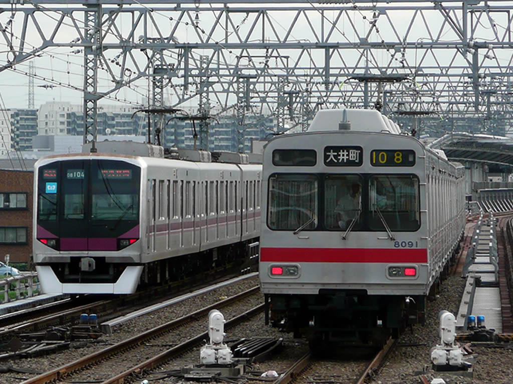 半蔵門線 08系 / Hanzomon Line, Series 08 3