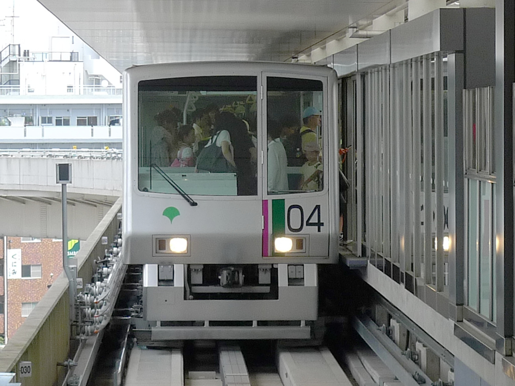 日暮里・舎人ライナー / Nippori Toneri Liner 4