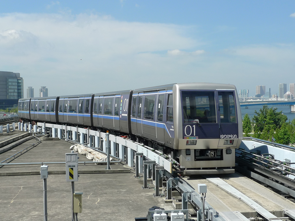 ゆりかもめ 7000系