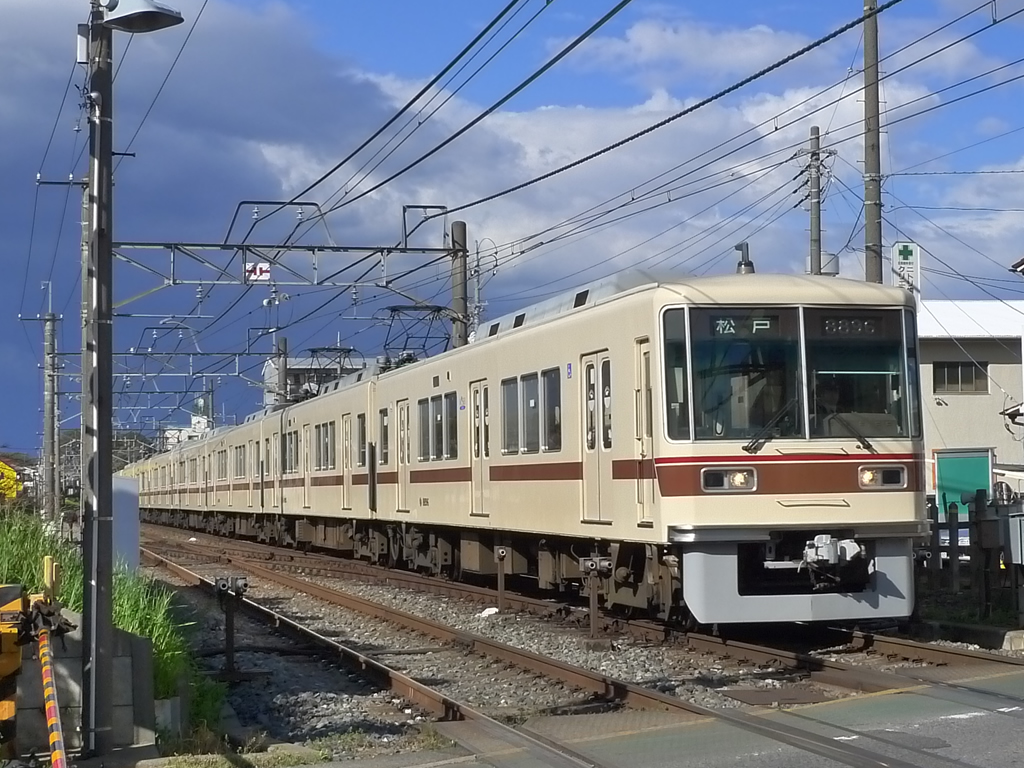 新京成8800形旧帯