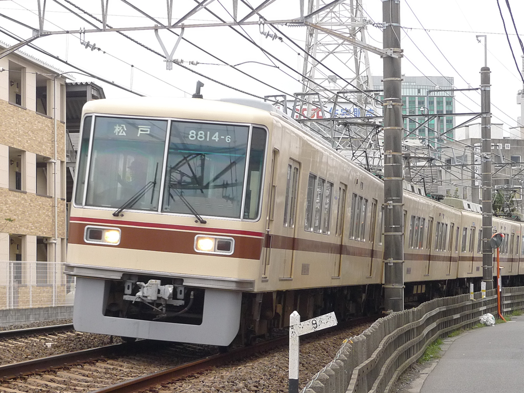 新京成8800形旧帯 / Shin-Keisei EMU 8800 11