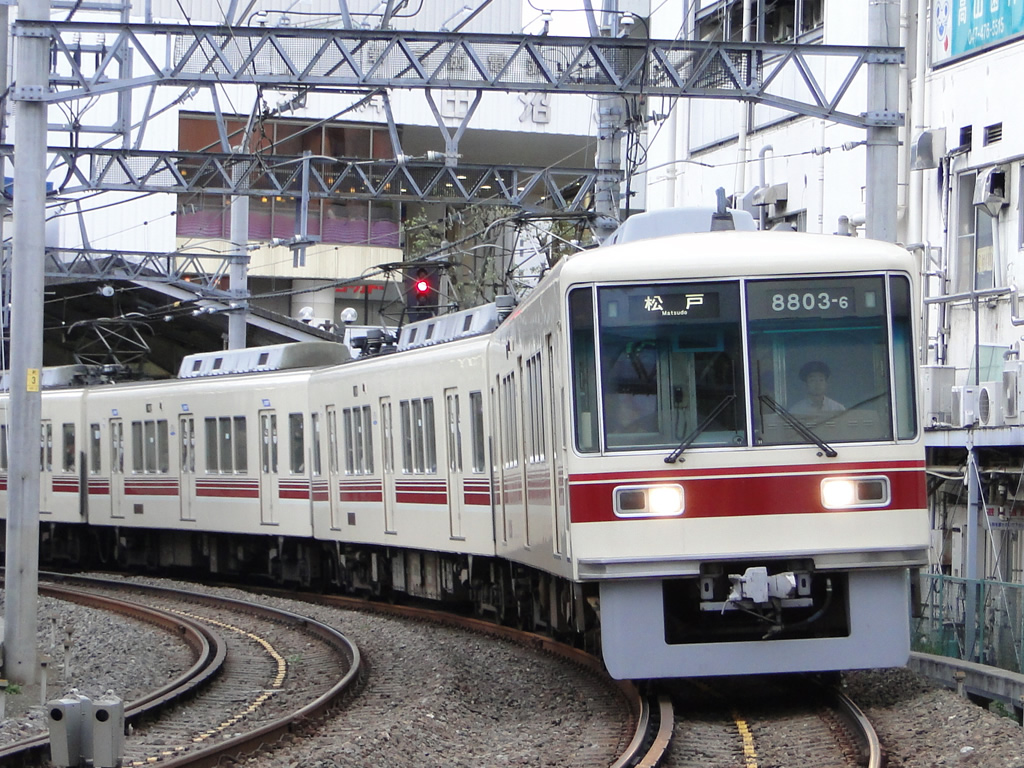 新京成8800形 赤帯 / Shin-Keisei EMU 8800 8