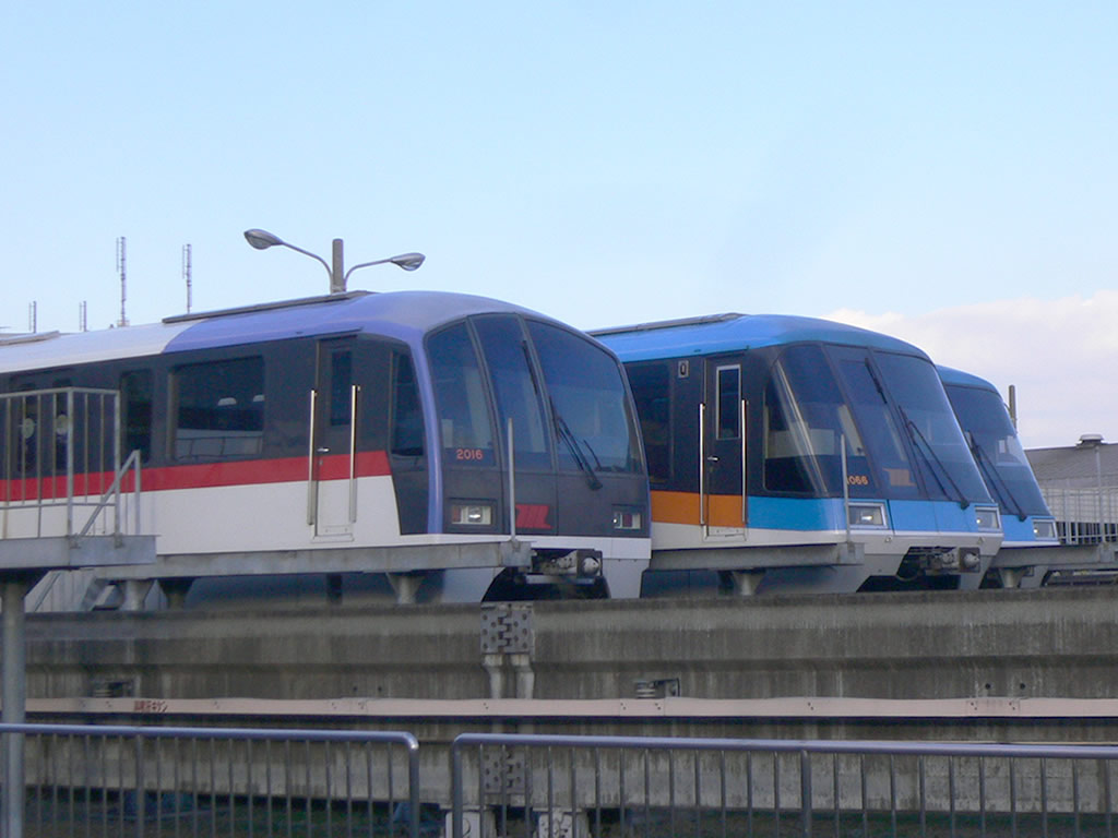 東京モノレール 2000系 / EMU 2000, Tokyo Monorail 3