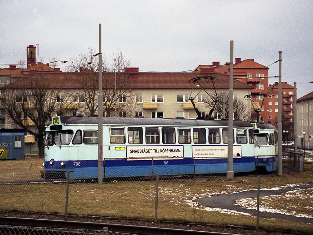 電車 8